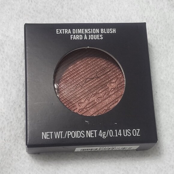MAC Extra Dimension Blush Color - Hard to Get - Picture 8 of 11